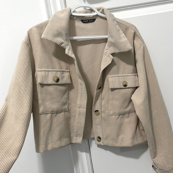 Beautiful beige jacket - Picture 1 of 1